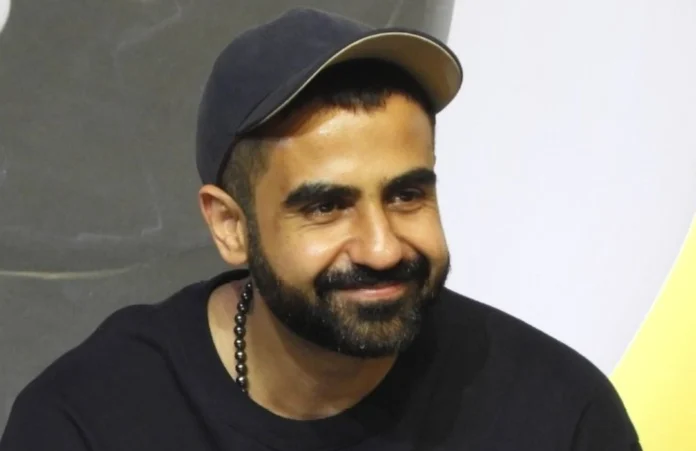 How Nikhil Kamath Reacted to the Founder’s Handwritten Note at a Mumbai Café