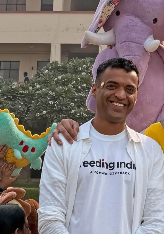 Deepinder Goyal Breaks Silence on the Mysterious Device Seen on His Forehead, Says It’s Linked to His Gravity Aging Hypothesis Deepinder goyal